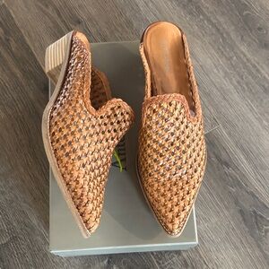Antelope Woven Brown Mules